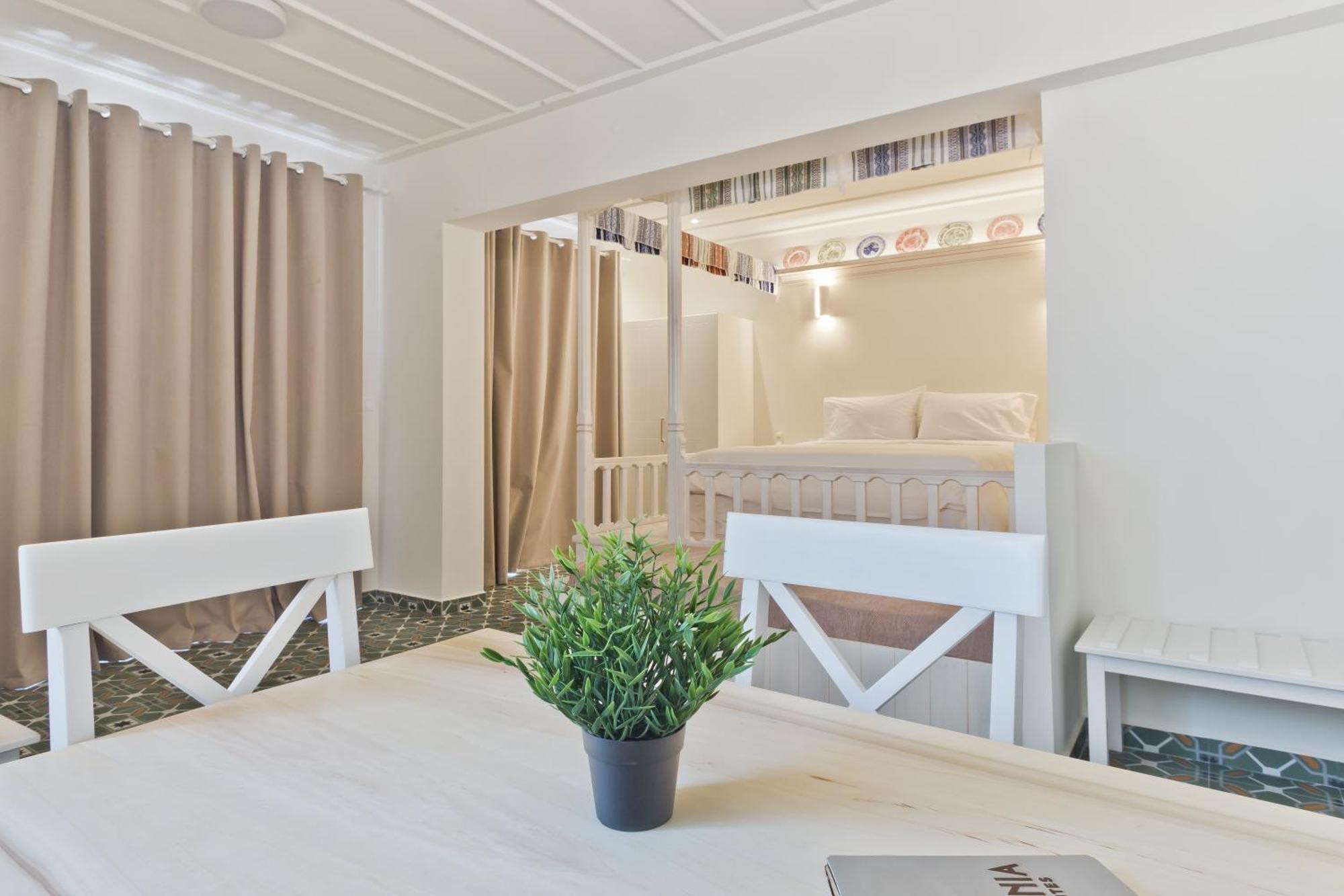 Posidonia Luxury Suites Cárpatos Exterior foto